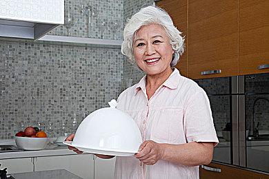 解谜游戏《帕特里克的箱子无穷奇遇》今日发售